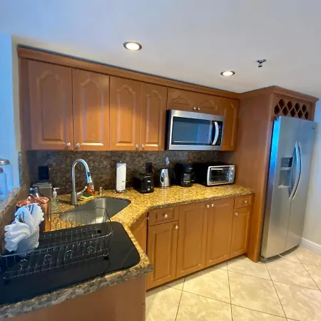 Large Luxurious Direct Ocean Front Penthouse Or Deluxe One Bedroom Ocean Front Condo-Free Parking Miami Beach Extérieur photo
