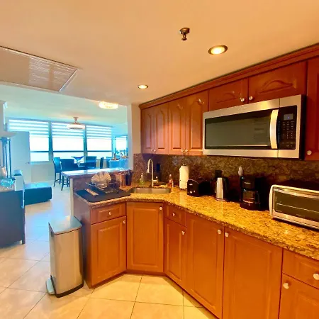 Large Luxurious Direct Ocean Front Penthouse Or Deluxe One Bedroom Ocean Front Condo-Free Parking Miami Beach Extérieur photo