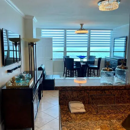 Large Luxurious Direct Ocean Front Penthouse Or Deluxe One Bedroom Ocean Front Condo-Free Parking Miami Beach Extérieur photo