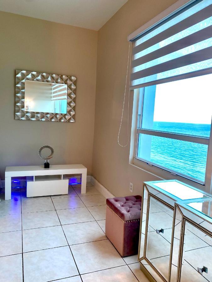 Appartement Large Luxurious Direct Ocean Front Penthouse Or Deluxe One Bedroom Ocean Front Condo-free Parking Miami Beach
