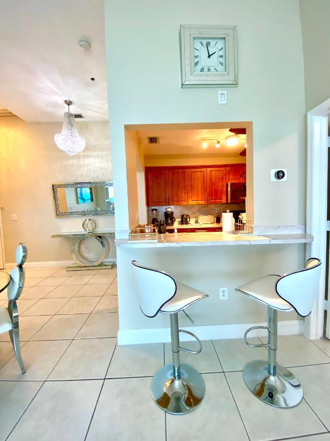 Appartement Large Luxurious Direct Ocean Front Penthouse Or Deluxe One Bedroom Ocean Front Condo-free Parking Miami Beach