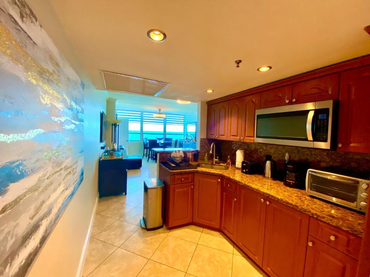 Large Luxurious Direct Ocean Front Penthouse Or Deluxe One Bedroom Ocean Front Condo-free Parking Appartement Miami Beach