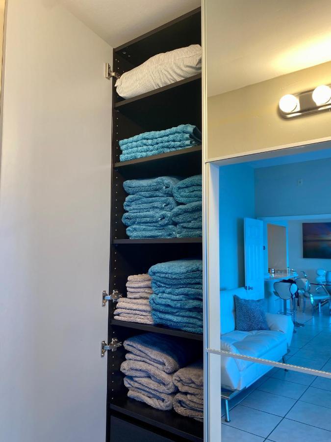 Large Luxurious Direct Ocean Front Penthouse Or Deluxe One Bedroom Ocean Front Condo-free Parking Appartement Miami Beach