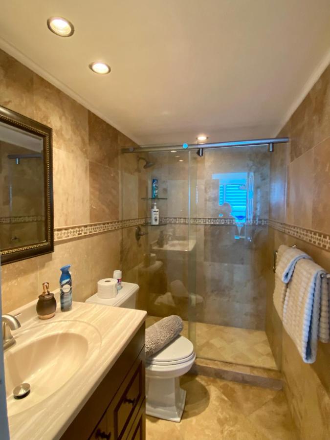 Appartement Large Luxurious Direct Ocean Front Penthouse Or Deluxe One Bedroom Ocean Front Condo-free Parking