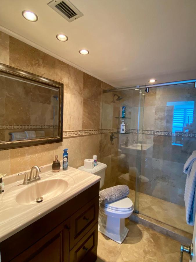 Large Luxurious Direct Ocean Front Penthouse Or Deluxe One Bedroom Ocean Front Condo-free Parking Appartement *