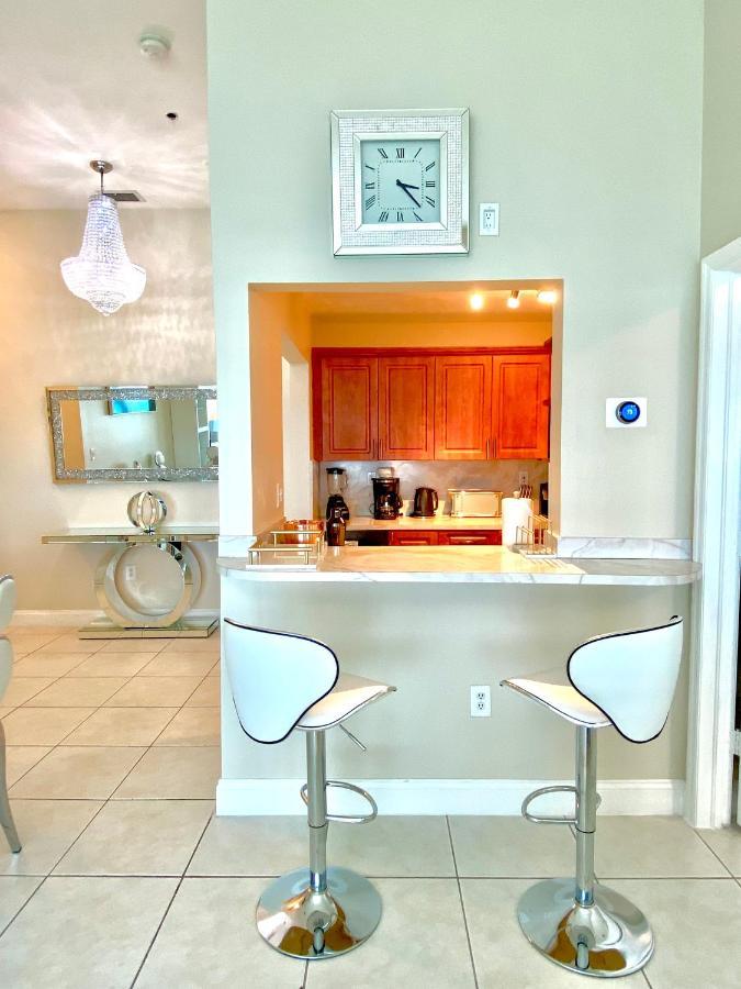 Large Luxurious Direct Ocean Front Penthouse Or Deluxe One Bedroom Ocean Front Condo-free Parking Appartement